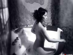asia solosex in badewanne (2)