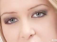 strumpf lady gibt footjob (12)